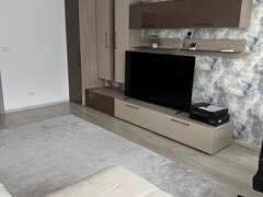 13 Septembrie, Parc Sebastian